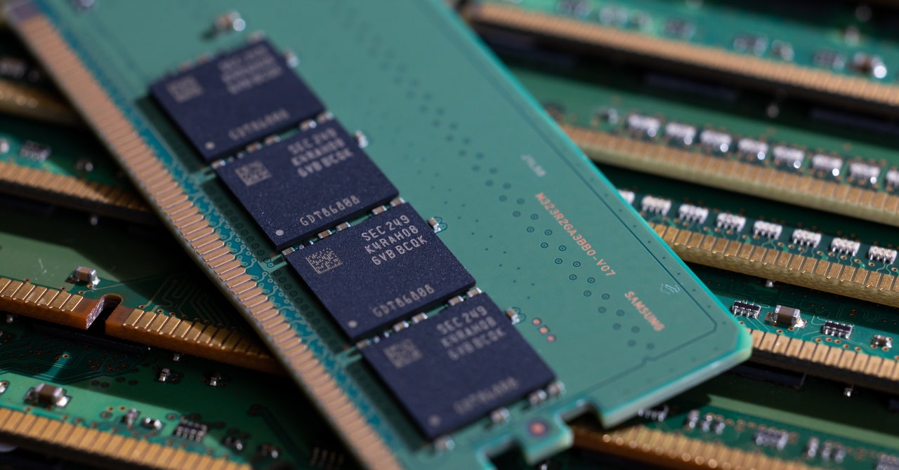 DDR4 vs. DDR5 RAM: What’s the Difference? DDR4 vs. DDR5 RAM: What’s the Difference?