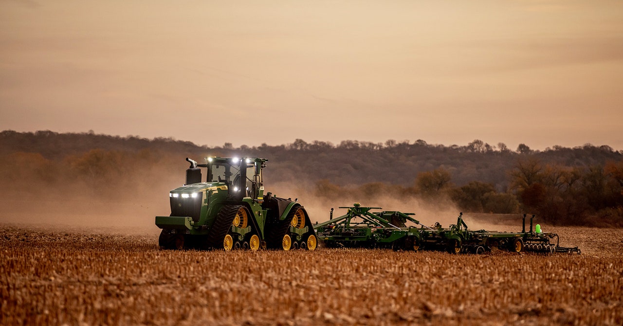 The FTC Suing John Deere Is a Possible Tipping Point for More Repairable Hardware The FTC Suing John Deere Is a Possible Tipping Point for More Repairable Hardware