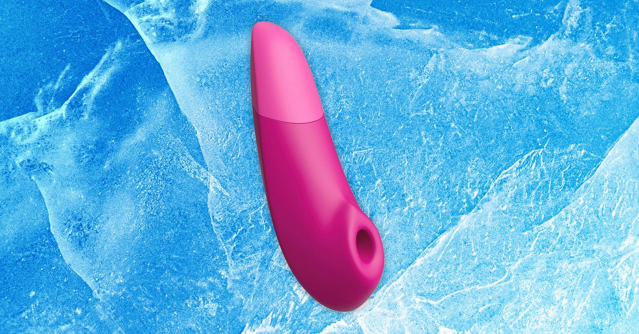 Womanizer Enhance Review: A Clitoral Suction Toy and Vibrator Womanizer Enhance Review: A Clitoral Suction Toy and Vibrator