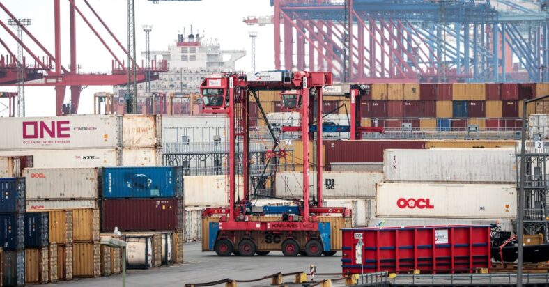 The Slowdown at Ports Is a Warning of Rough Economic Seas Ahead The Slowdown at Ports Is a Warning of Rough Economic Seas Ahead