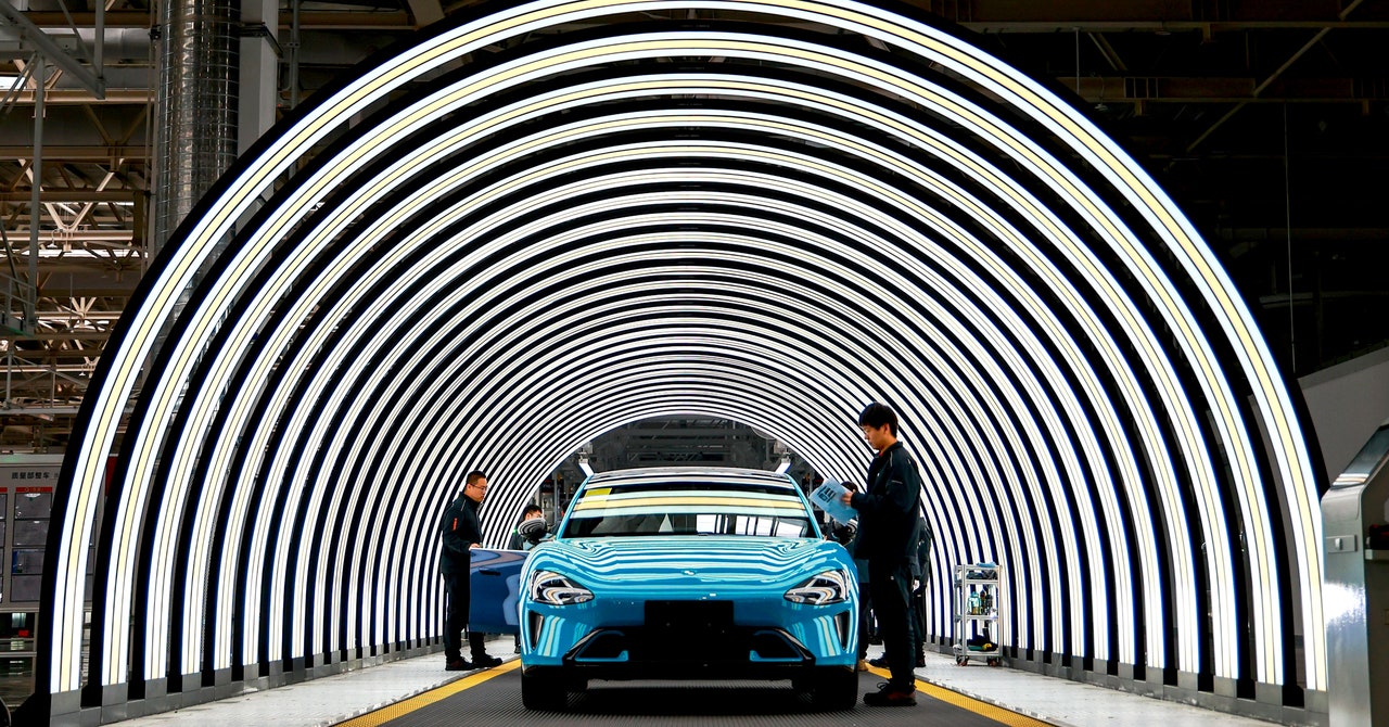 China’s Electric Vehicle Factories Have Become Tourist Hotspots China’s Electric Vehicle Factories Have Become Tourist Hotspots
