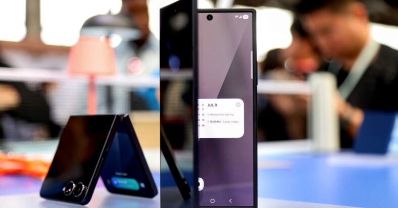 Samsung’s New Phones Show How Far Ahead China Is on Innovation Samsung’s New Phones Show How Far Ahead China Is on Innovation