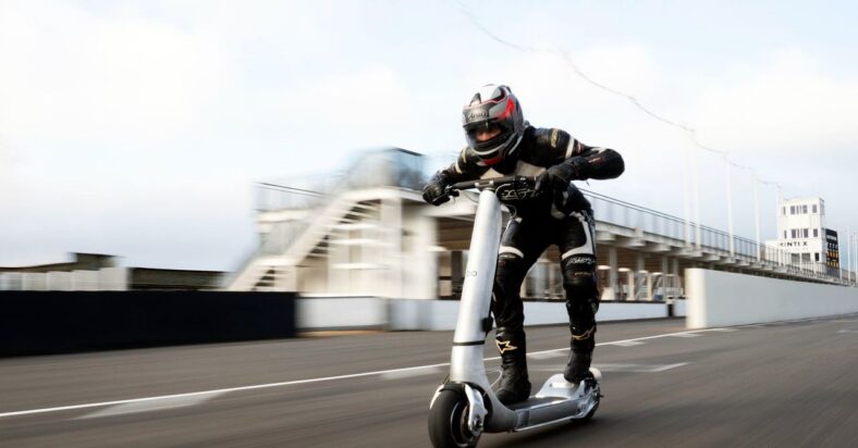 This Turbo Escooter Wants to Set a Guinness World Record This Turbo Escooter Wants to Set a Guinness World Record