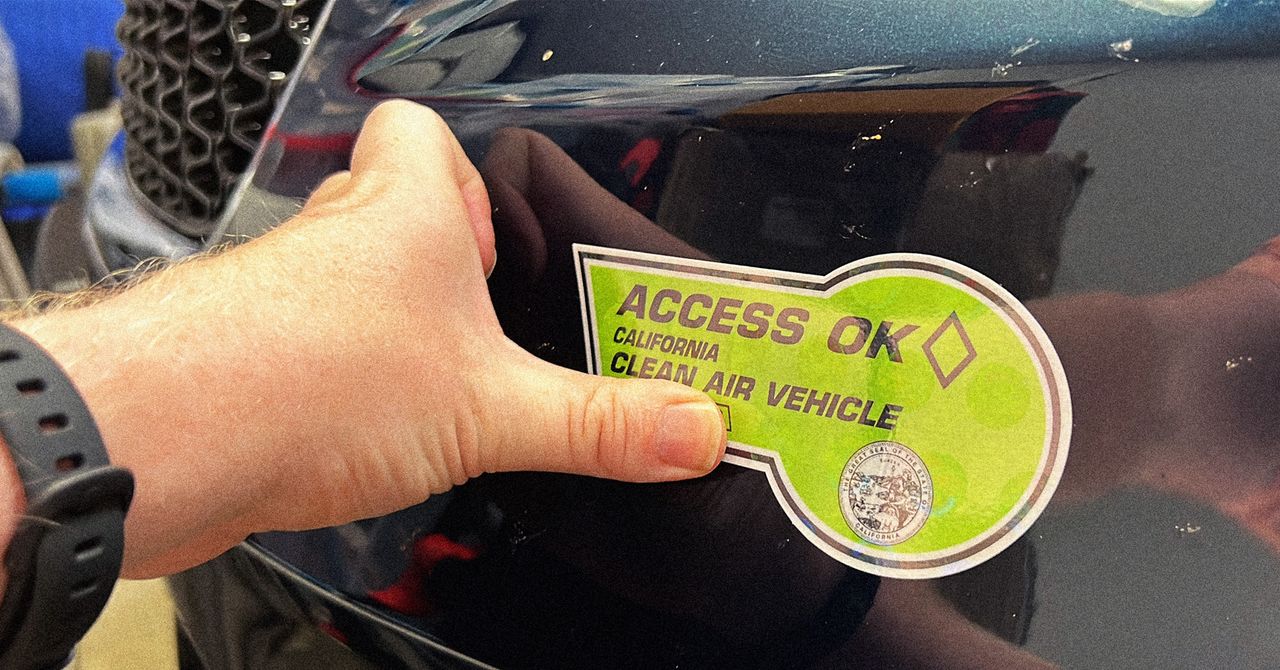 The Free Ride for EVs in the Carpool Lane Is Coming to an End The Free Ride for EVs in the Carpool Lane Is Coming to an End